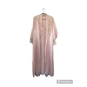 Vintage‎ glamorous satin and lace long robe size medium